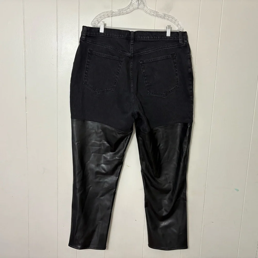 Abercrombie & Fitch The 90’s Straight Ultra High Rise Jeans Black Leather 34/18 - Picture 9 of 9